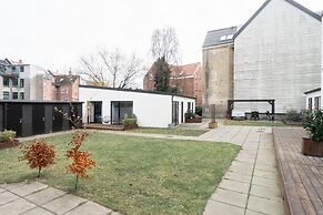 Private Townhouse w Terrace