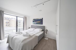 Fantastic Apartment w French Balcony