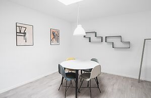 Fantastic Apartment w French Balcony