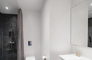 Fantastic Apartment w French Balcony