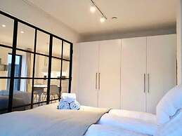 Fantastic Apartment w French Balcony