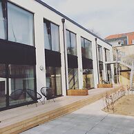 Fantastic Apartment w French Balcony