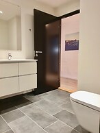 Fantastic Apartment w French Balcony