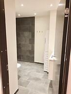 Fantastic Apartment w French Balcony