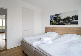 Fantastic 2-bed w Balcony in Charlottenlund