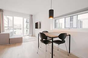 Townhouse Studio w Large Private Balcony