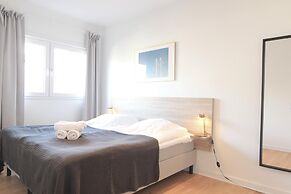 Wonderful 2-bed w Balcony