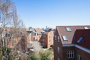 Beautiful 1-bed in Peaceful Surroundings