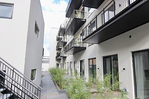 Cool Studio Apartment w Private Terrace