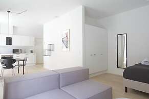 Cool Studio Apartment w Private Terrace
