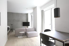 Cool Studio Apartment w Private Terrace
