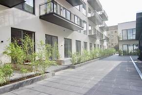 Cool Studio Apartment w Private Terrace