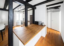 Charming City Apartment w 2-bedrooms