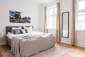 Beautiful 2-bed in Great Location