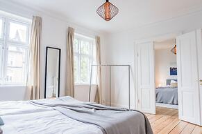 Beautiful 2-bed in Great Location