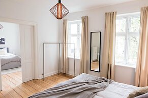 Beautiful 2-bed in Great Location