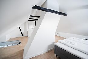 Charming 2-bed Duplex in Great Location