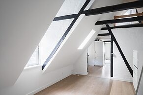 Charming 2-bed Duplex in Great Location