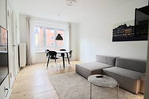 Great Refurbished 2-bed in Amager Island