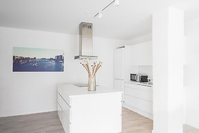 Fantastic 1-bed Apartment w Private Terrace