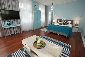 Comfort Art by Grand Apartments