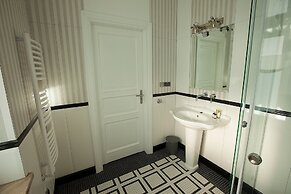 Comfort Art by Grand Apartments