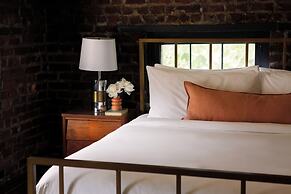 Kingston Carriage House