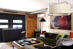 Kingston Carriage House