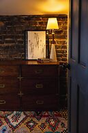 Kingston Carriage House