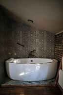 Kingston Carriage House