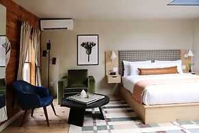 Kingston Carriage House