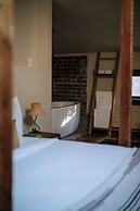 Kingston Carriage House