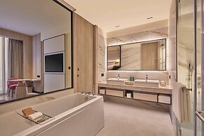 Hilton Gurugram Baani City Centre