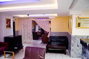 Adachukwu Hotel and Suites