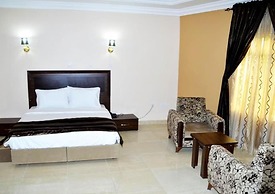 Adachukwu Hotel and Suites