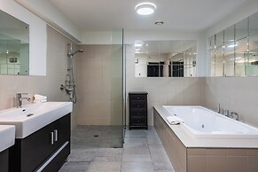 Manor Place Apartment