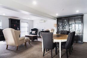 Manor Place Apartment