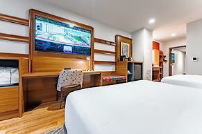 OKANA Resort & Indoor Waterpark