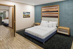 OKANA Resort & Indoor Waterpark