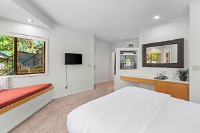 Alpine Studio at Mount Bachelor (107166017)