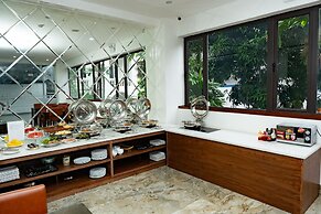 TQ Hotel & Apartment