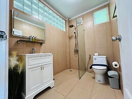 Moonlight Panorama Ocean Villas by RESAVA