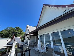 Moonlight Panorama Ocean Villas by RESAVA