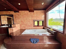 Moonlight Panorama Ocean Villas by RESAVA