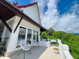 Moonlight Panorama Ocean Villas by RESAVA