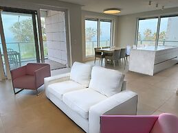 Prince Palace Netanya Central Beach