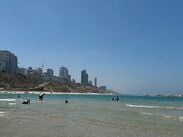 Prince Palace Netanya Central Beach