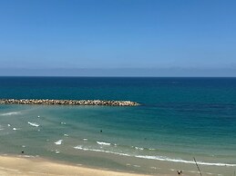 Prince Palace Netanya Central Beach