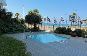 Prince Palace Netanya Central Beach