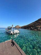 Bohemian Kea Beach Club Resort